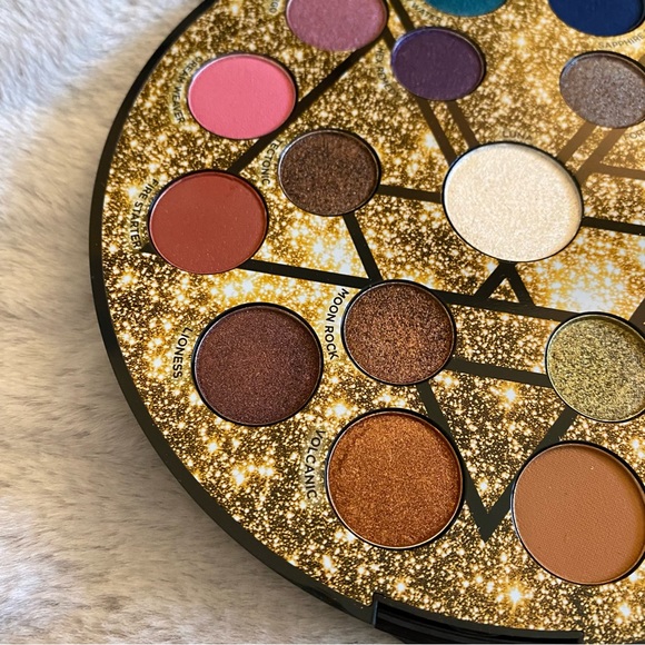 Urban Decay Elements palette NWT - Picture 14 of 16